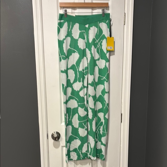 Diane Von Furstenberg Green and White Gingko Leaf Print Pants - Picture 1 of 7